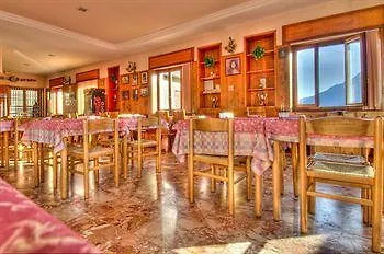 Hotell De Jean Garzeno