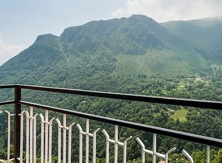 De Jean Отель Garzeno