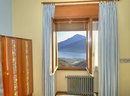 De Jean Отель Garzeno