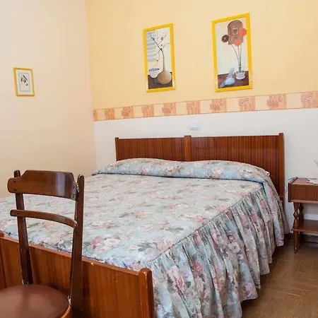 Отель De Jean Garzeno